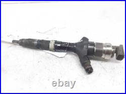 2367009251 injector for TOYOTA AVENSIS WAGON (T25) 2.0 D-4D EXECUTIVE 5022186