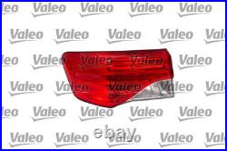 Left Combination Rear Light Fits Toyota Avensis Saloon 2.0 D-4d /1.6 /1.8 /2